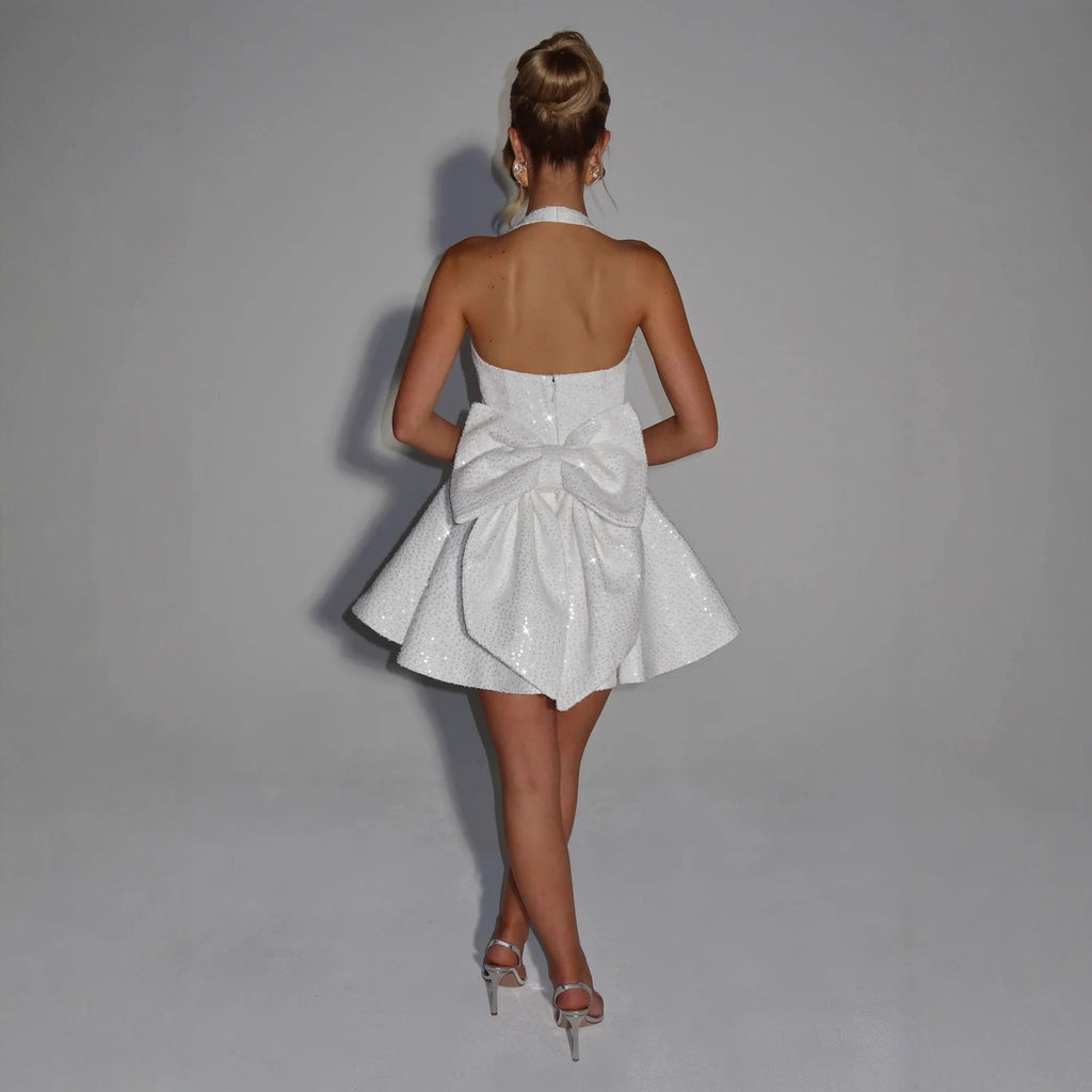 Robe Élégante à Col Suspendu pour Femme / Women's Elegant Halter Neck Dress